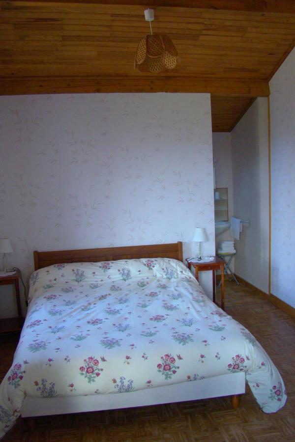 Chambres D'Hotes Les Graves Saint-Pierre-Lafeuille エクステリア 写真
